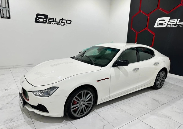 Maserati Ghibli cena 39700 przebieg: 166000, rok produkcji 2014 z Ożarów małe 92